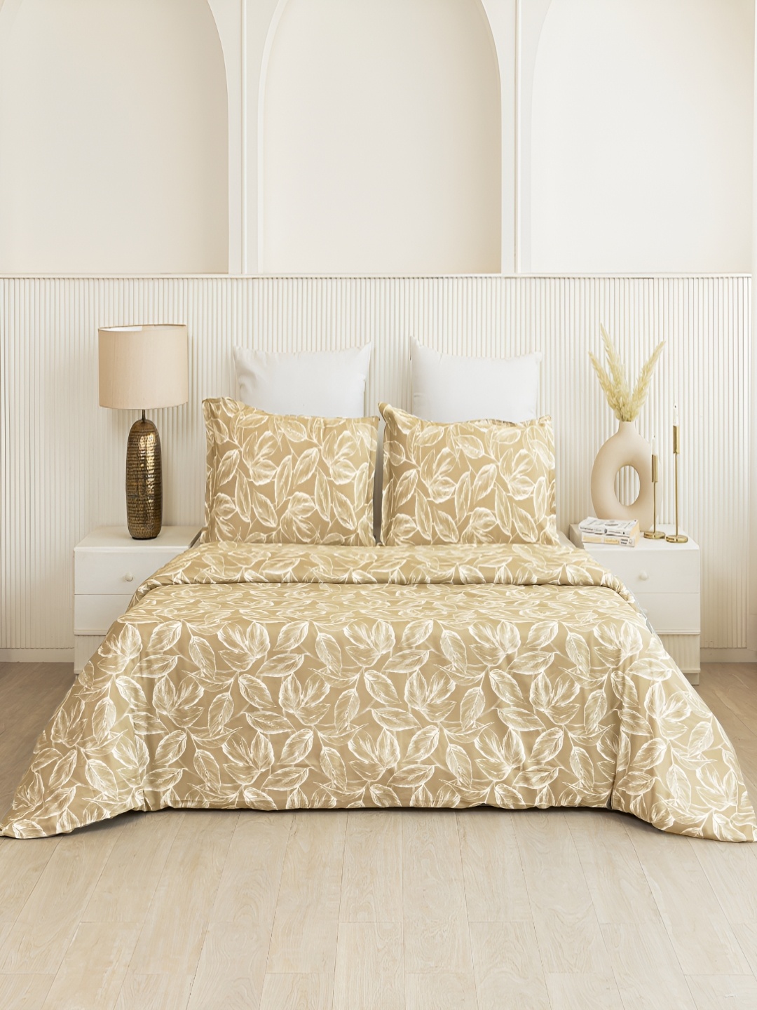 

HOMEMONDE Yellow & White Printed 210 TC Double Size Duvet Cover, Gold