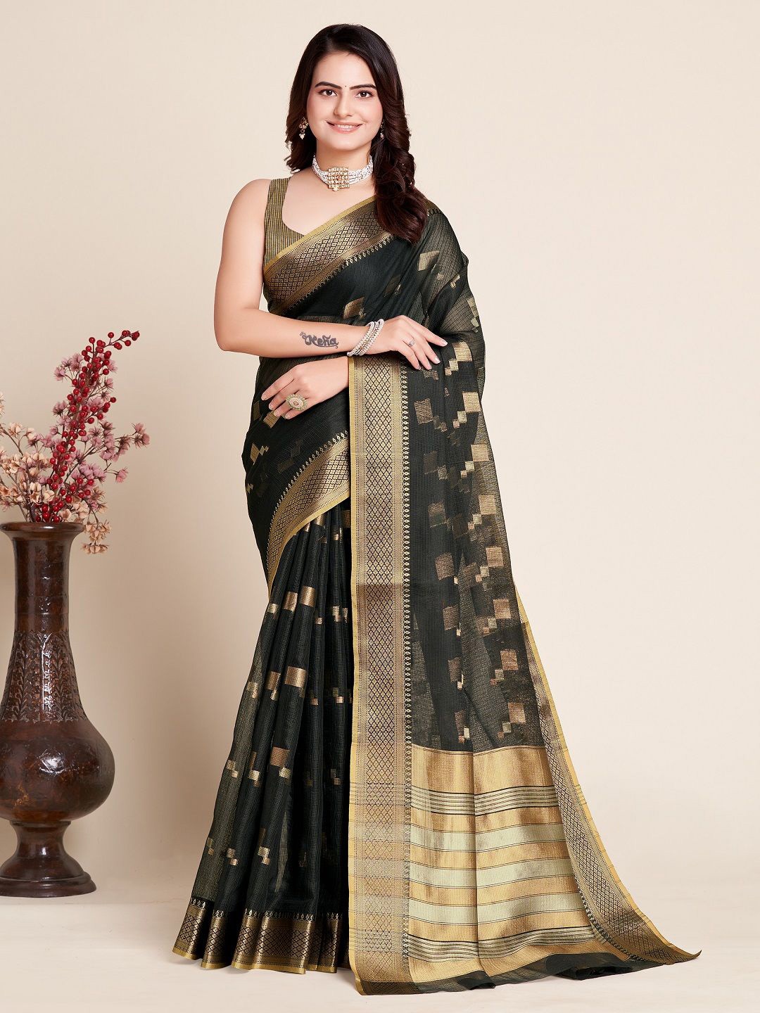 

LEOSAGI Ethnic Motifs Zari Silk Cotton Kota Saree, Black