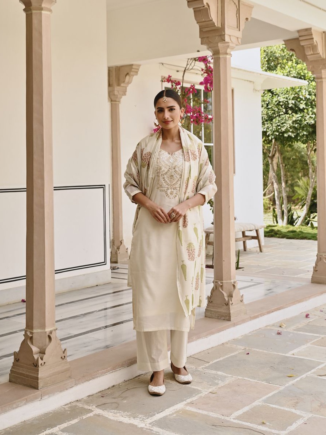 

KARAJ JAIPUR Floral Embroidered Sequined Chanderi Cotton Kurta With Palazzos & Dupatta, Cream