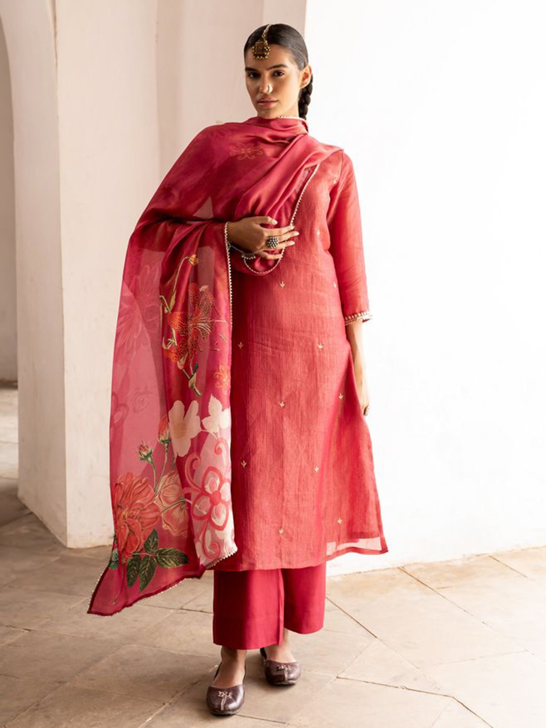 

KARAJ JAIPUR Floral Embroidered Chanderi Cotton Zari Kurta With Trousers & Dupatta, Pink