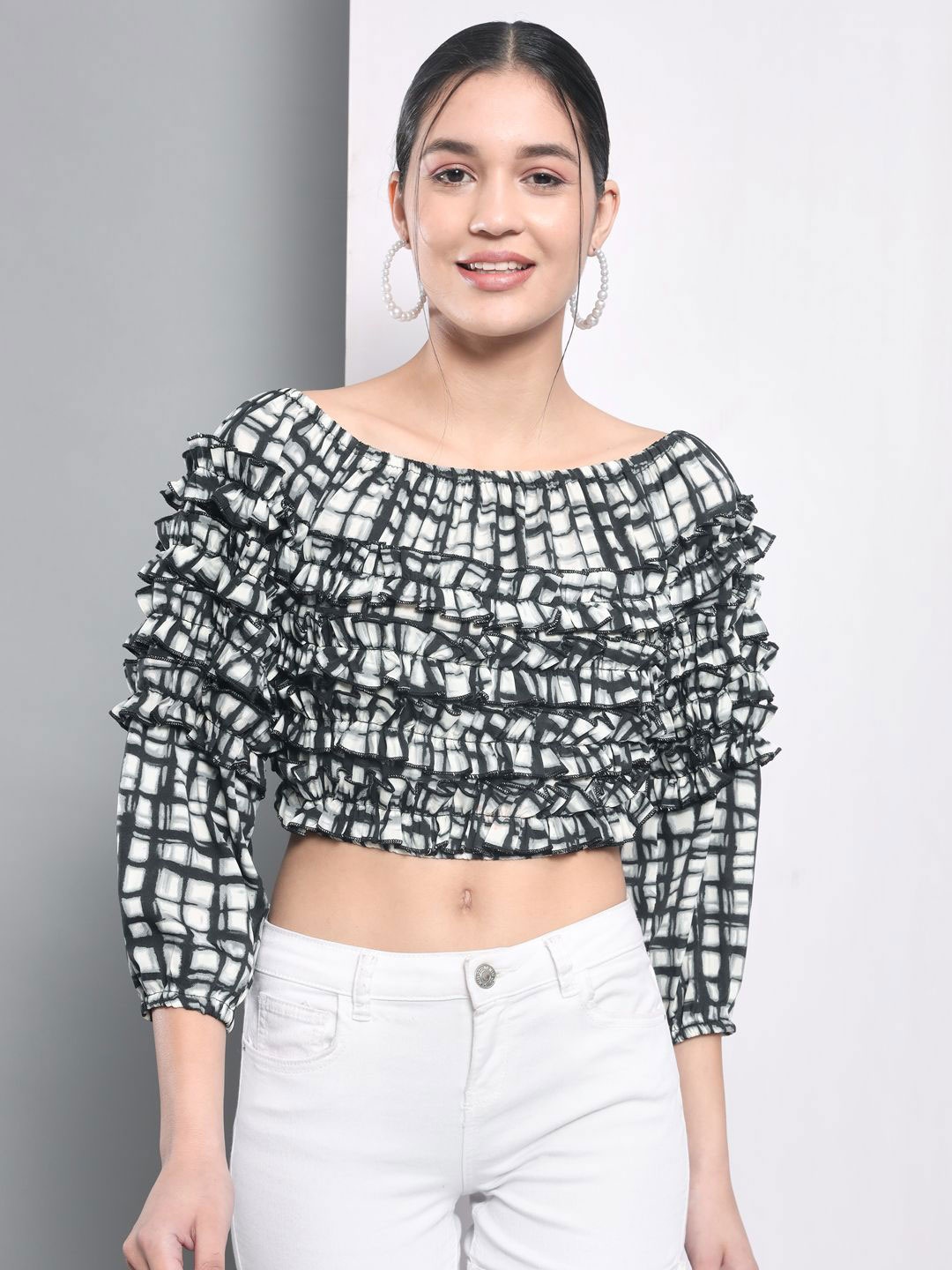 

BAESD Print Crepe Crop Top, Black