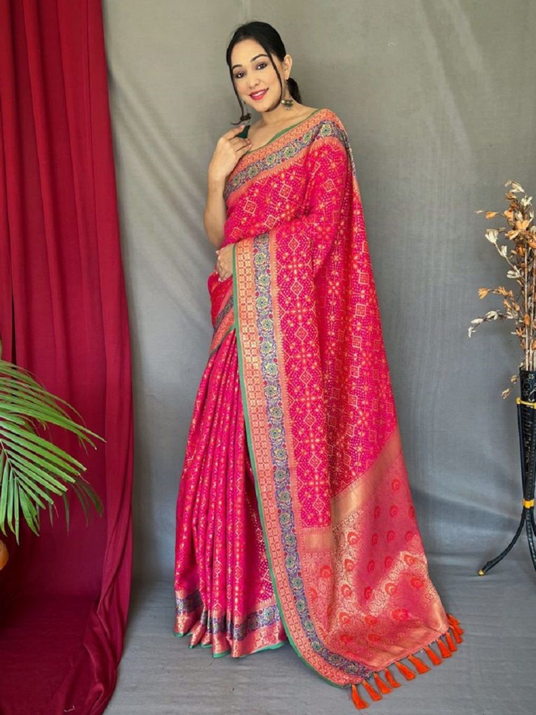 

SHOBHA SAREES Floral Zari Pure Silk Patola Saree, Pink