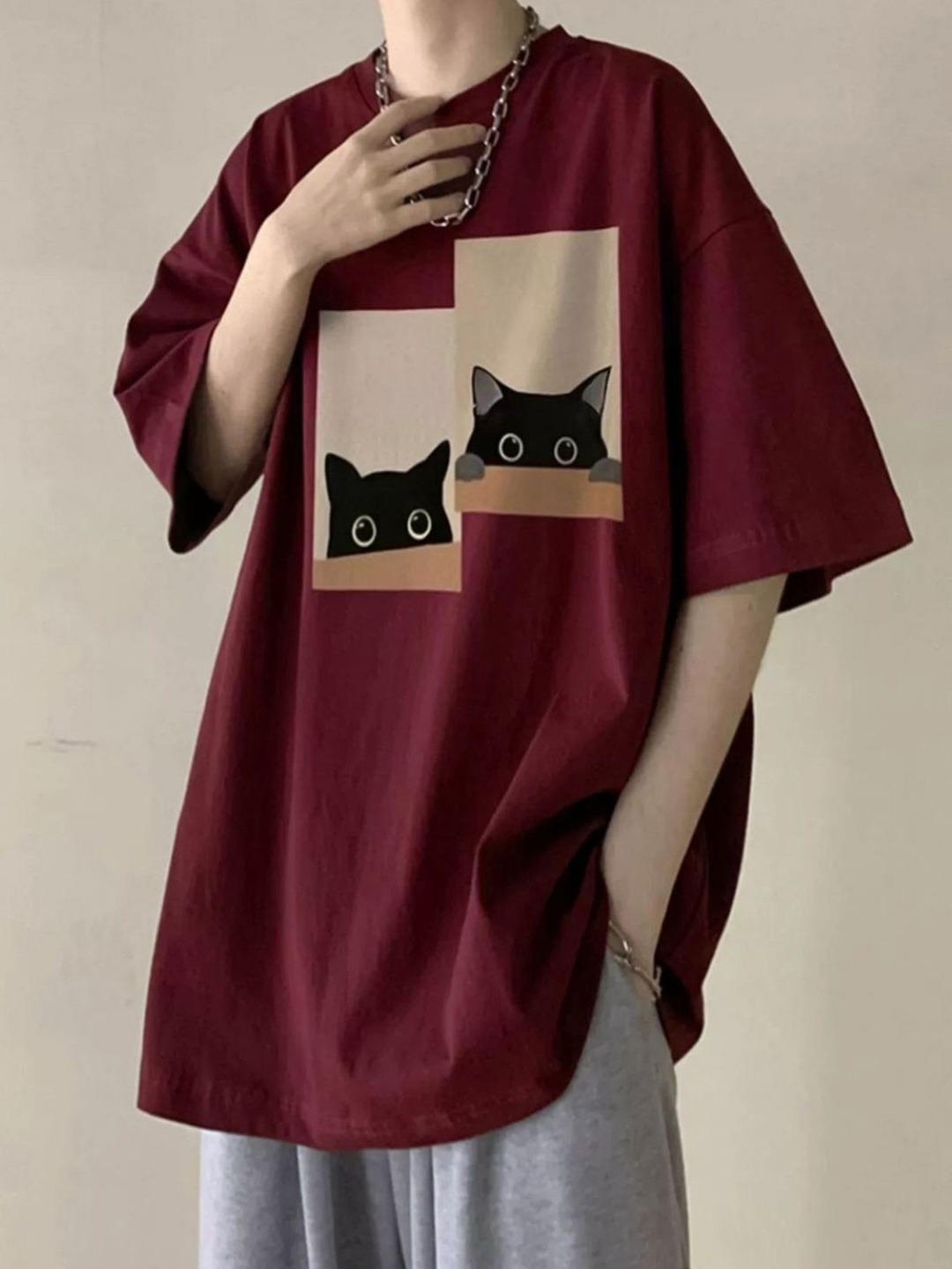 

HERE&NOW Men Graphic Printed Round Neck Cotton Oversized T-shirt, Red