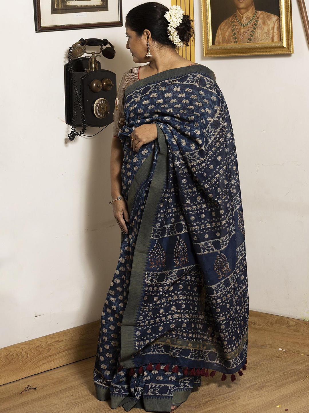 

Maitri Jaipur Floral Printed Zari Chanderi Saree, Blue