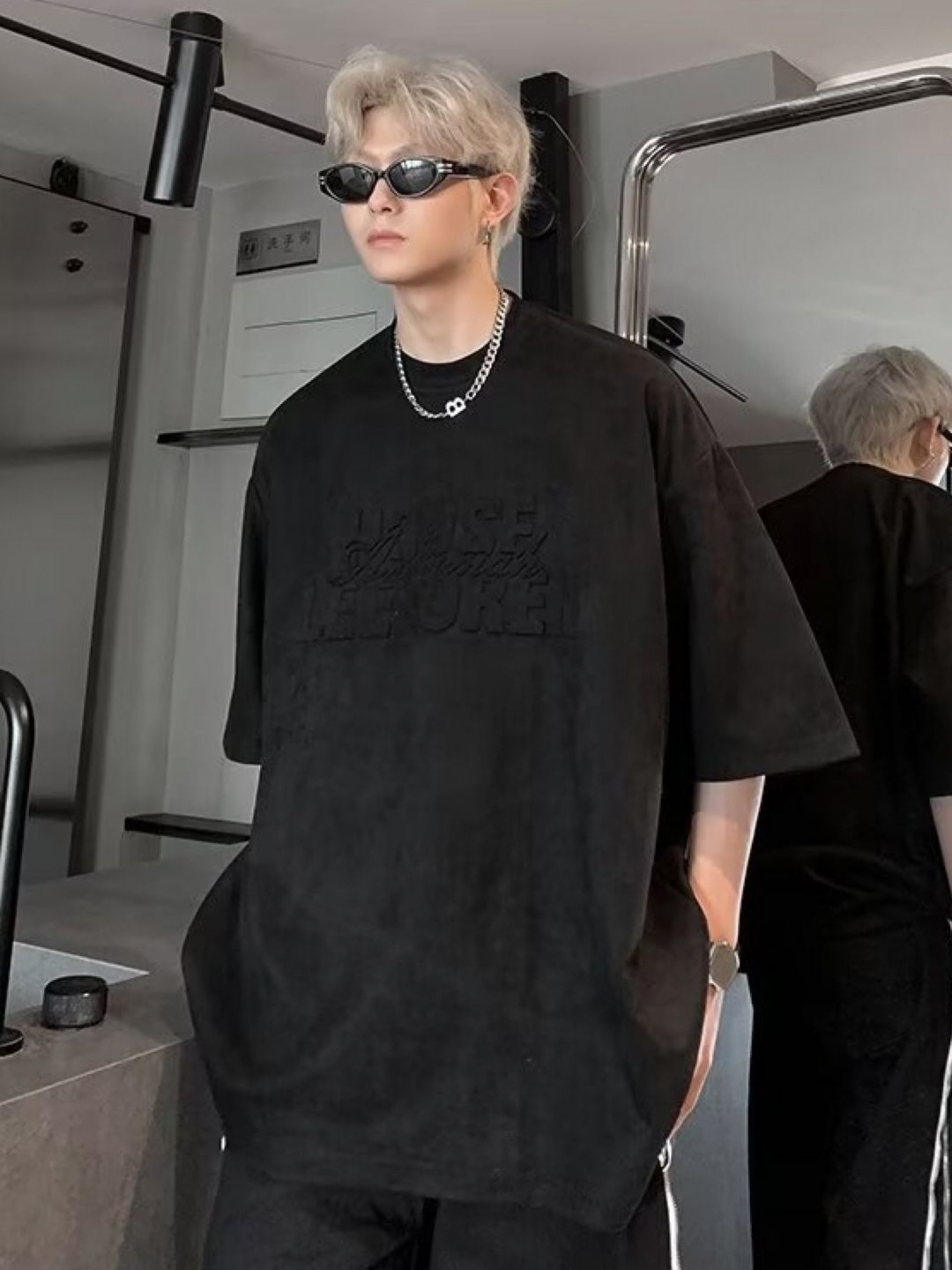 

HERE&NOW Men Self Design Round Neck Oversized T-shirt, Black