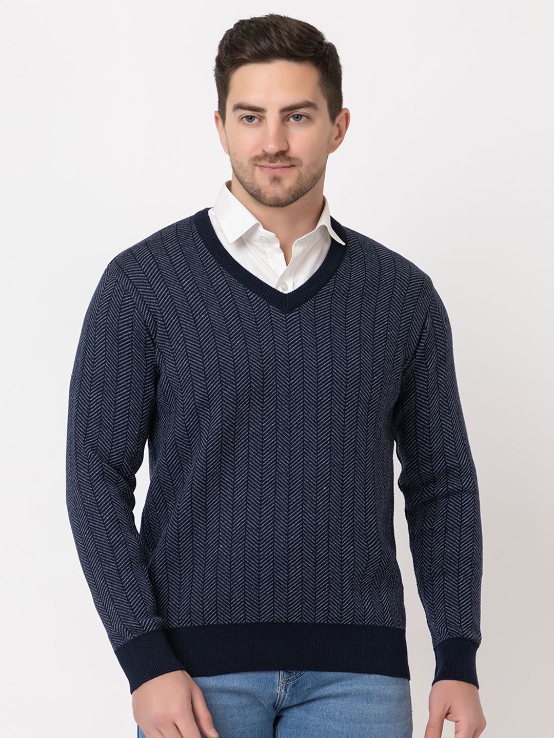 

BeriBlu Men Striped Printed Pullover, Navy blue