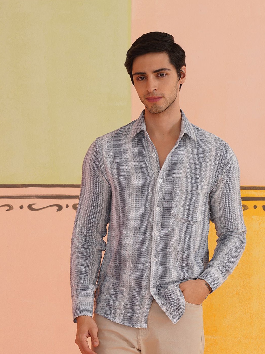 

Indian Needle Men Classic Spread Collar Vertical Striped Cotton Casual Shirt, Grey