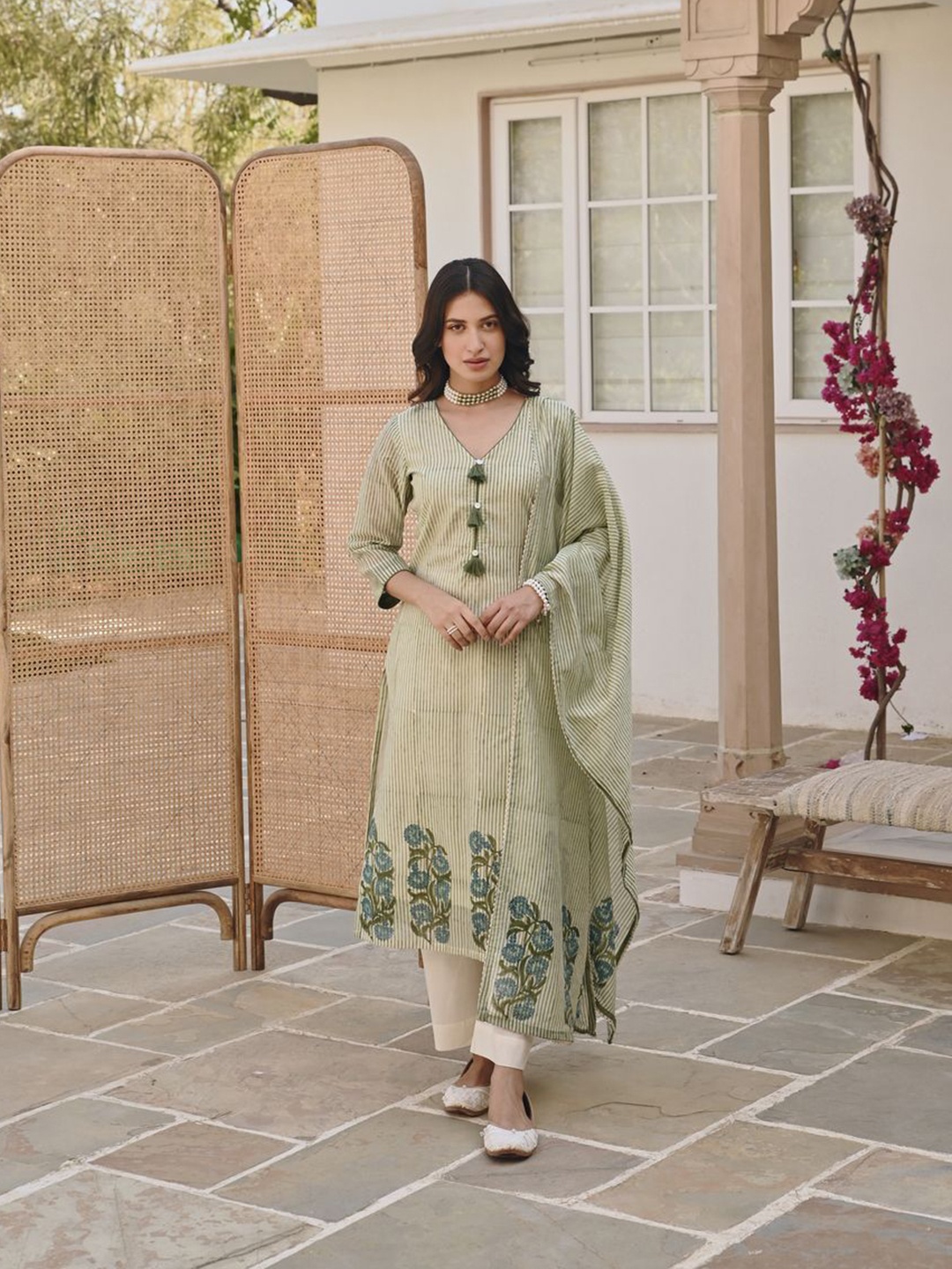 

KARAJ JAIPUR Striped Gotta Patti Chanderi Cotton Kurta With Trousers & Dupatta, Green