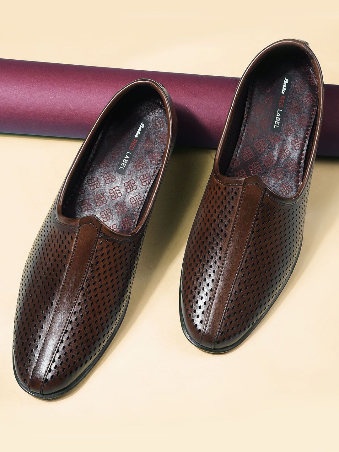 

Bata Men Loafers, Brown