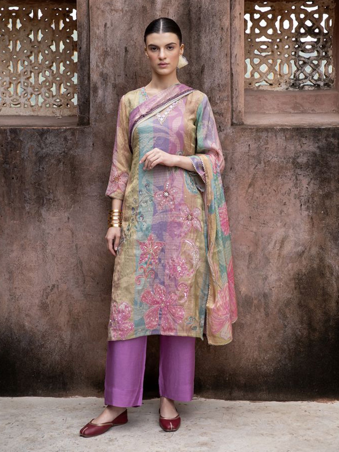 

KARAJ JAIPUR Floral Embroidered Regular Chanderi Cotton Kurta with Trousers & Dupatta, Purple