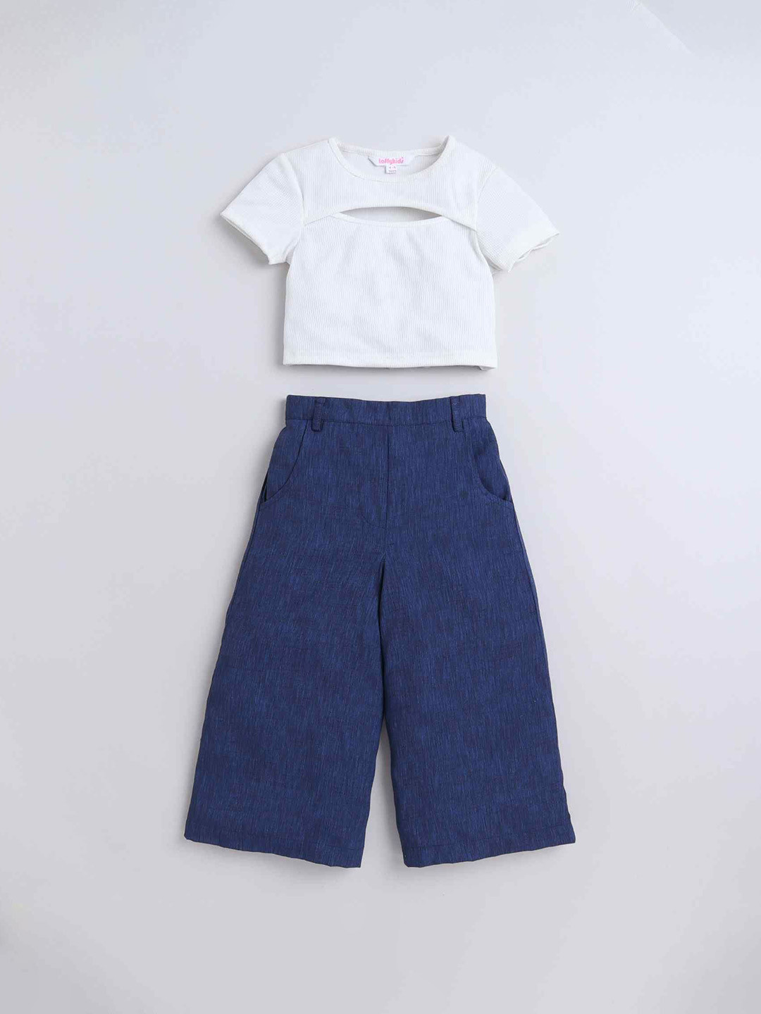 

taffykids Girls Self Design Round Neck Long Sleeves Top With Trouser, White