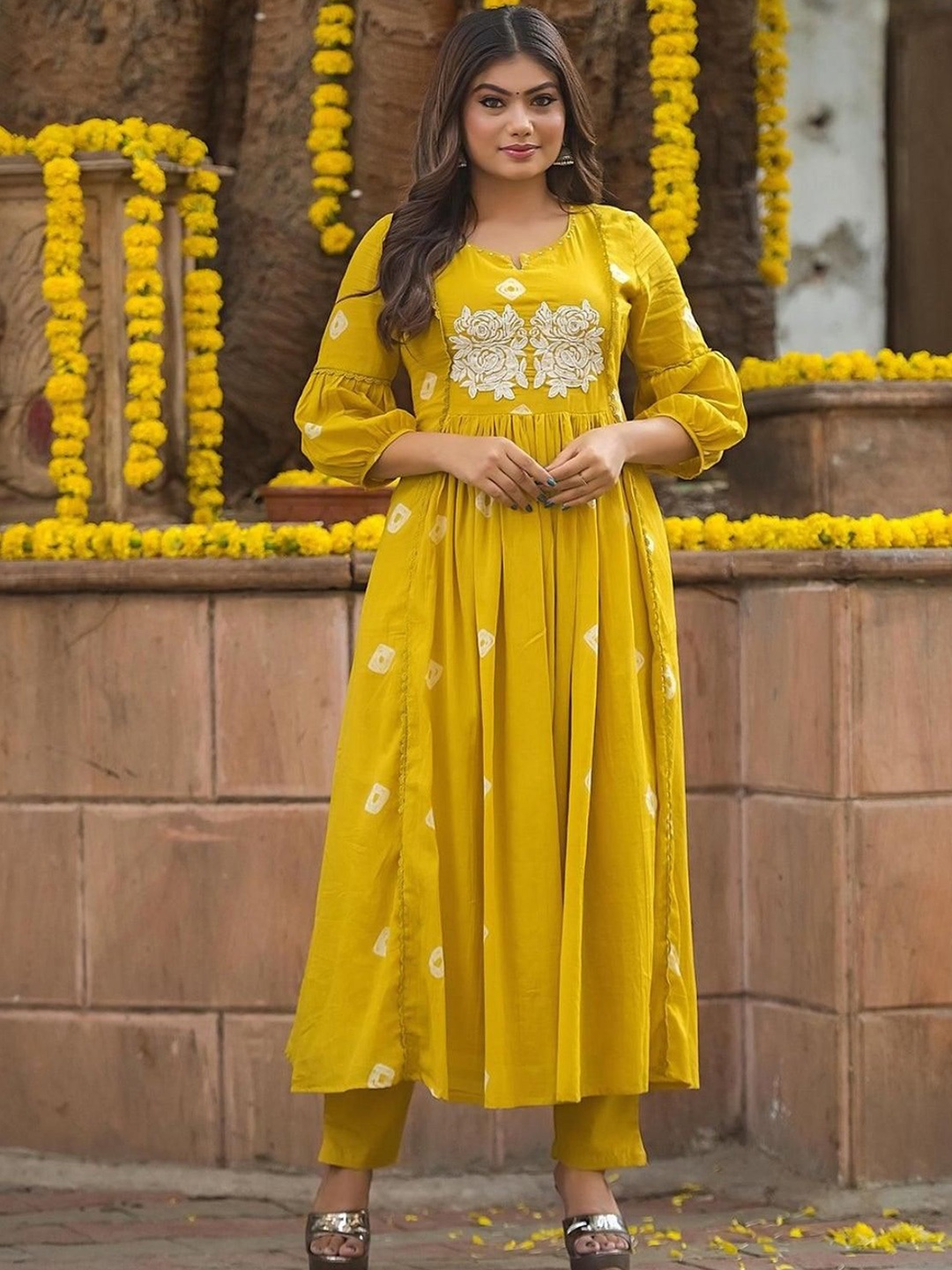 

KALINI Floral Embroidered Anarkali Kurta With Trouser, Yellow