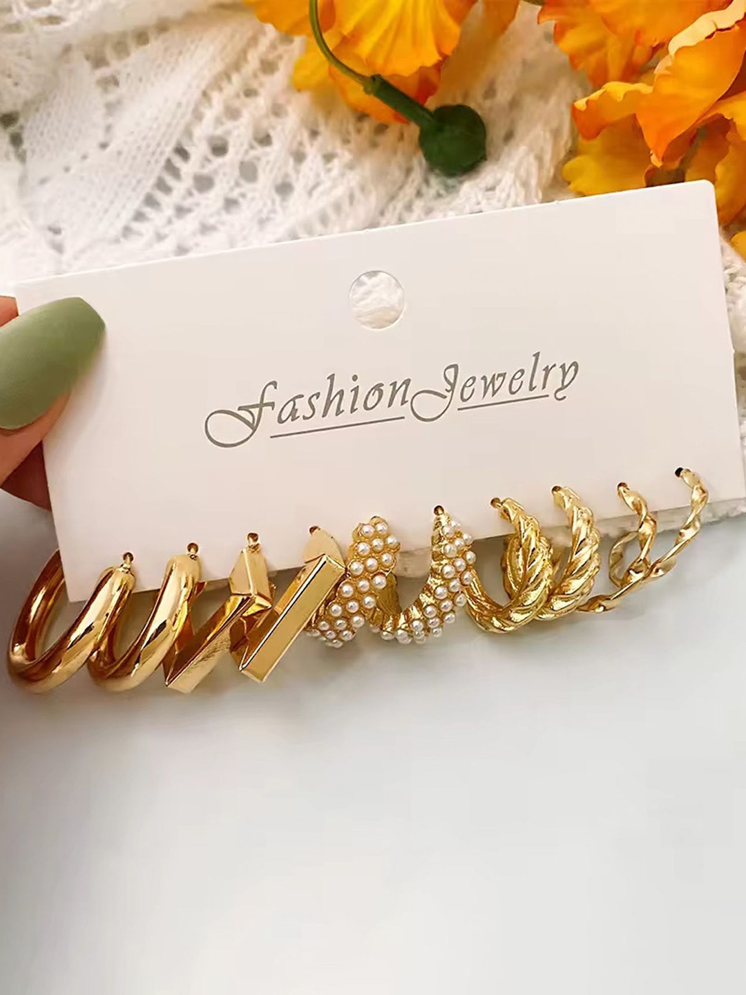 

PolluxCraft Set of 5 Gold Plated Pearls Hoop Earrings
