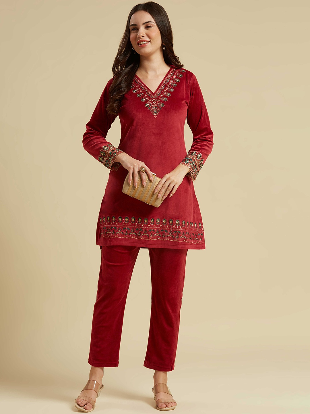 

Peachmode V-Neck Floral Embroidered Thread Work Velvet Kurta with Trousers, Maroon