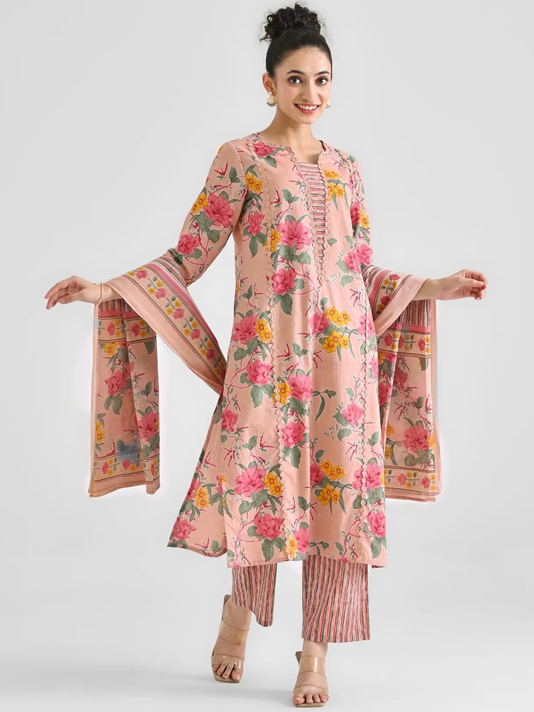 

Rujave Floral Printed Square Neck Straight Kurta With Trousers & Dupatta, Brown