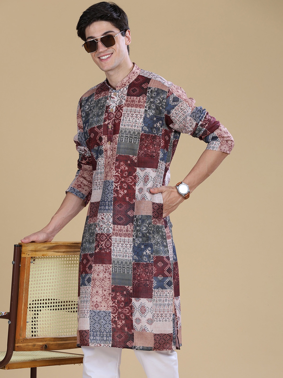 

Anouk Abstract Printed Mandarin Collar Cotton Straight Kurta, Grey