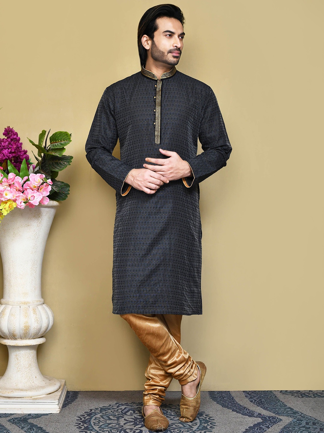 

RANAK Ethnic Motifs Mandarin Collar Straight Kurta, Black