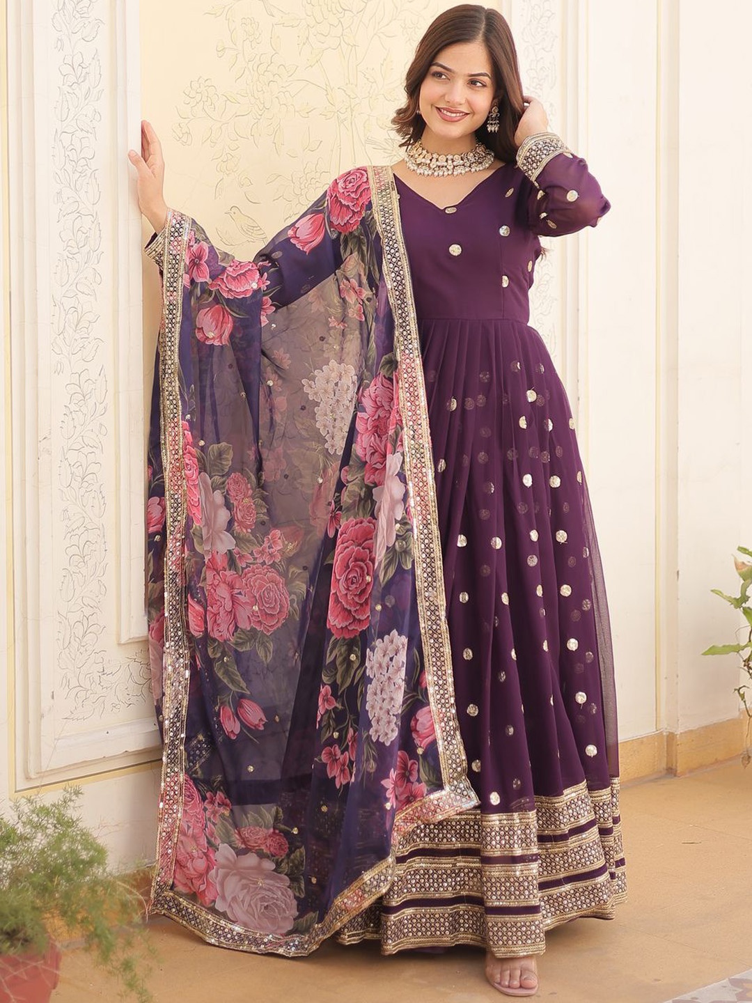 

Fashion Basket Floral Embroidered Georgette Anarkali Kurta, Purple