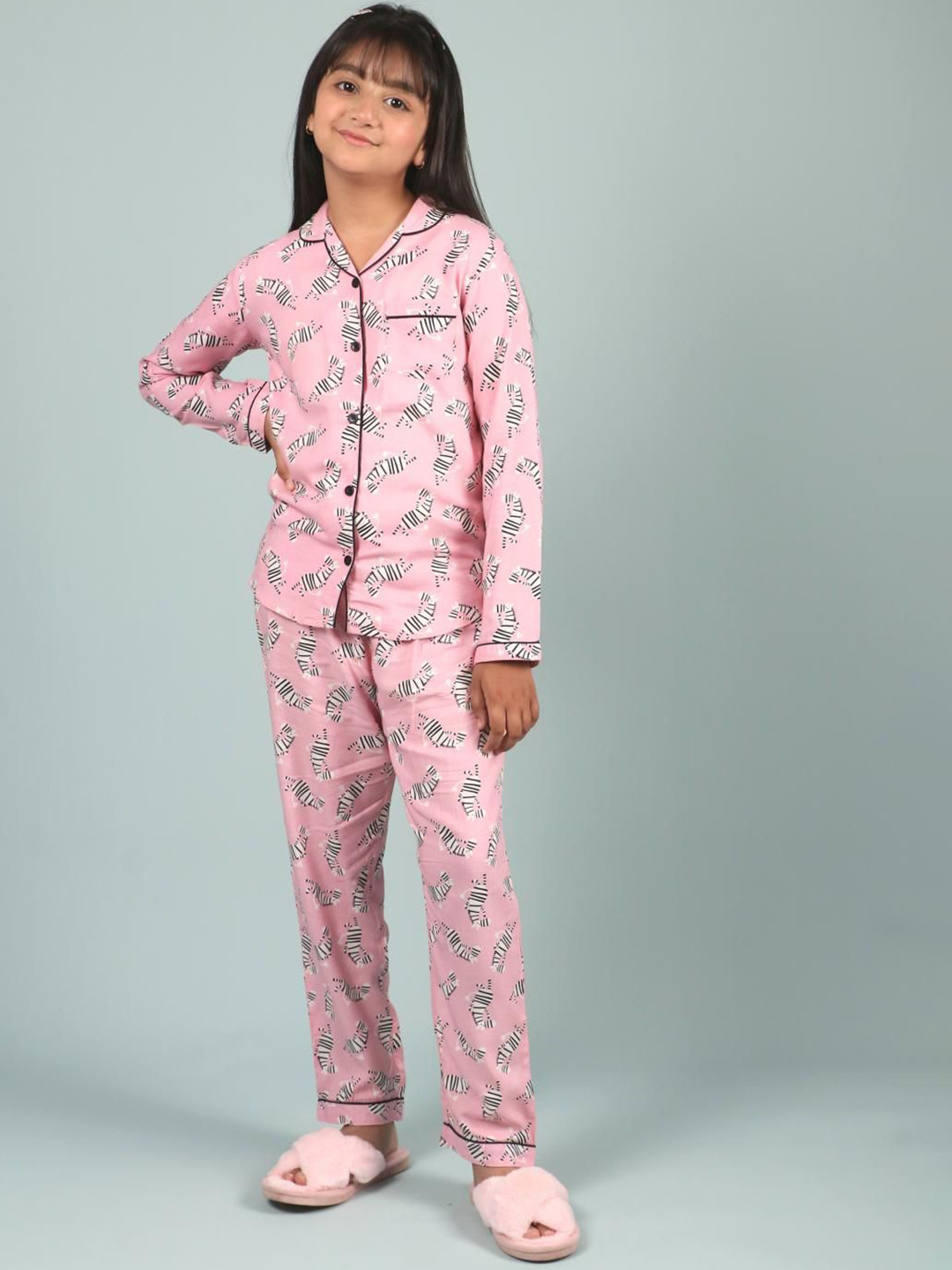 

TWEENY MINI Girls Printed Lapel Collar Night suit, Pink
