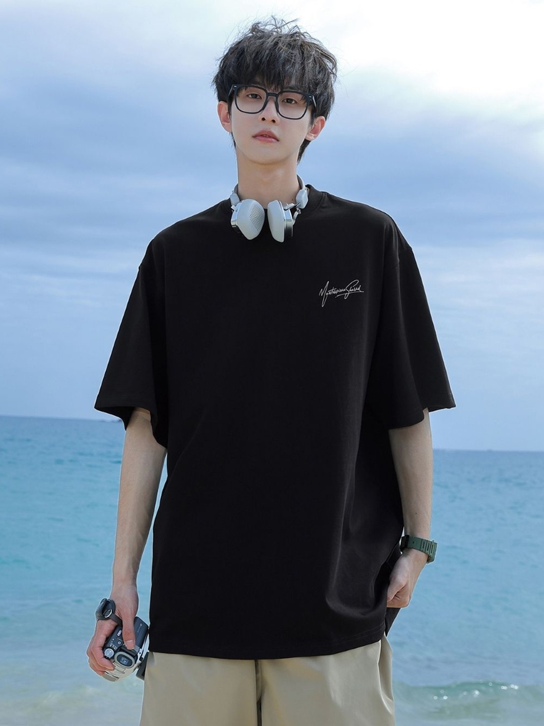 

HERE&NOW Men Typography Printed Round Neck Cotton Oversized T-shirt, Black