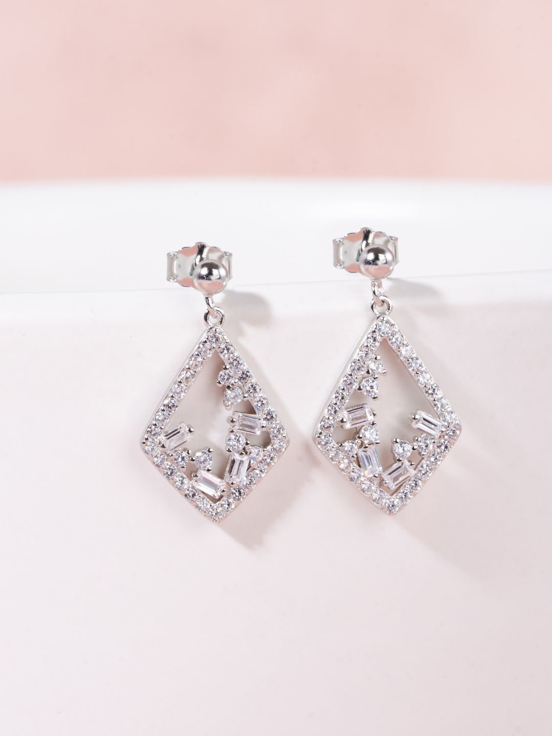 

GLYTERS Silver Plated Zircon Contemporary Drop Earrings