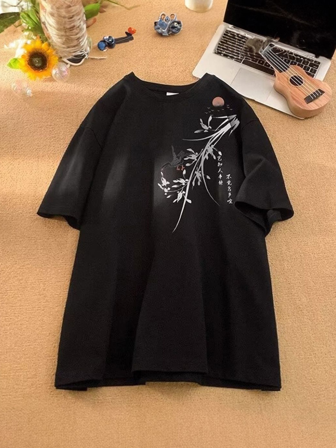 

HERE&NOW Men Graphic Printed Round Neck Cotton T-shirt, Black
