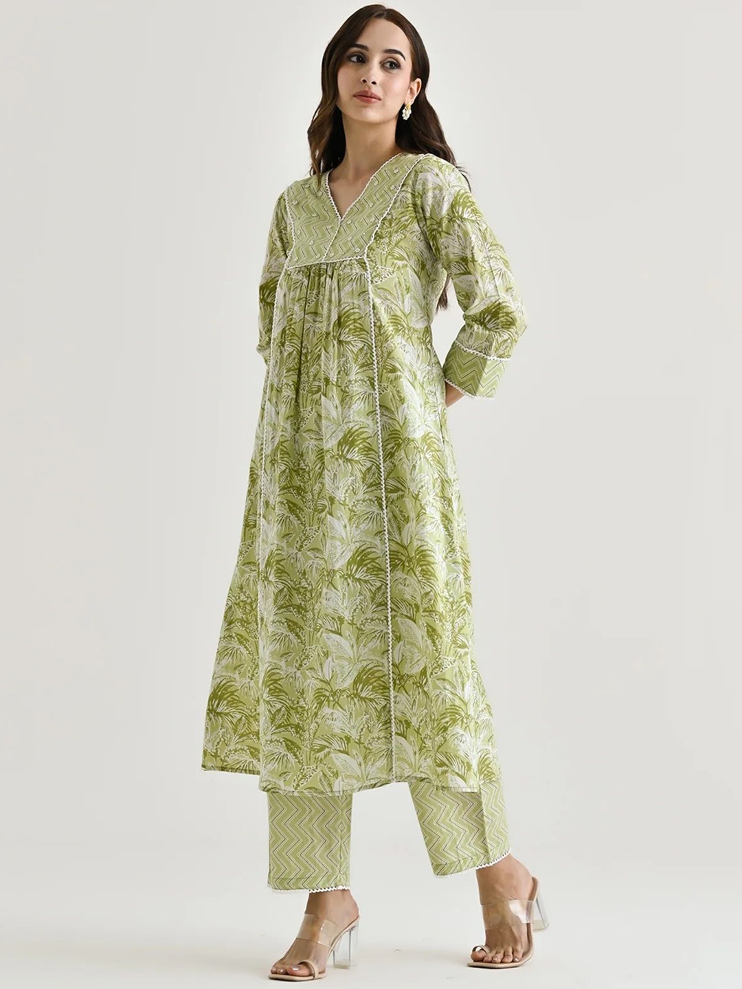 

Rujave Floral Printed Pleated V-Neck Beads Detail A-Line Kurta With Trouser, Green