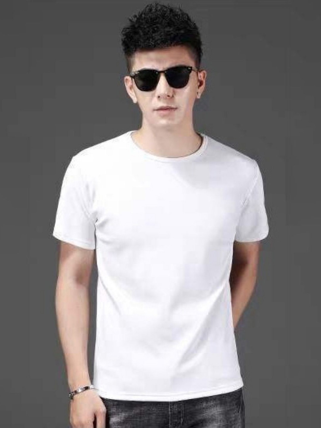 

HERE&NOW Men Solid Round Neck T-shirt, White