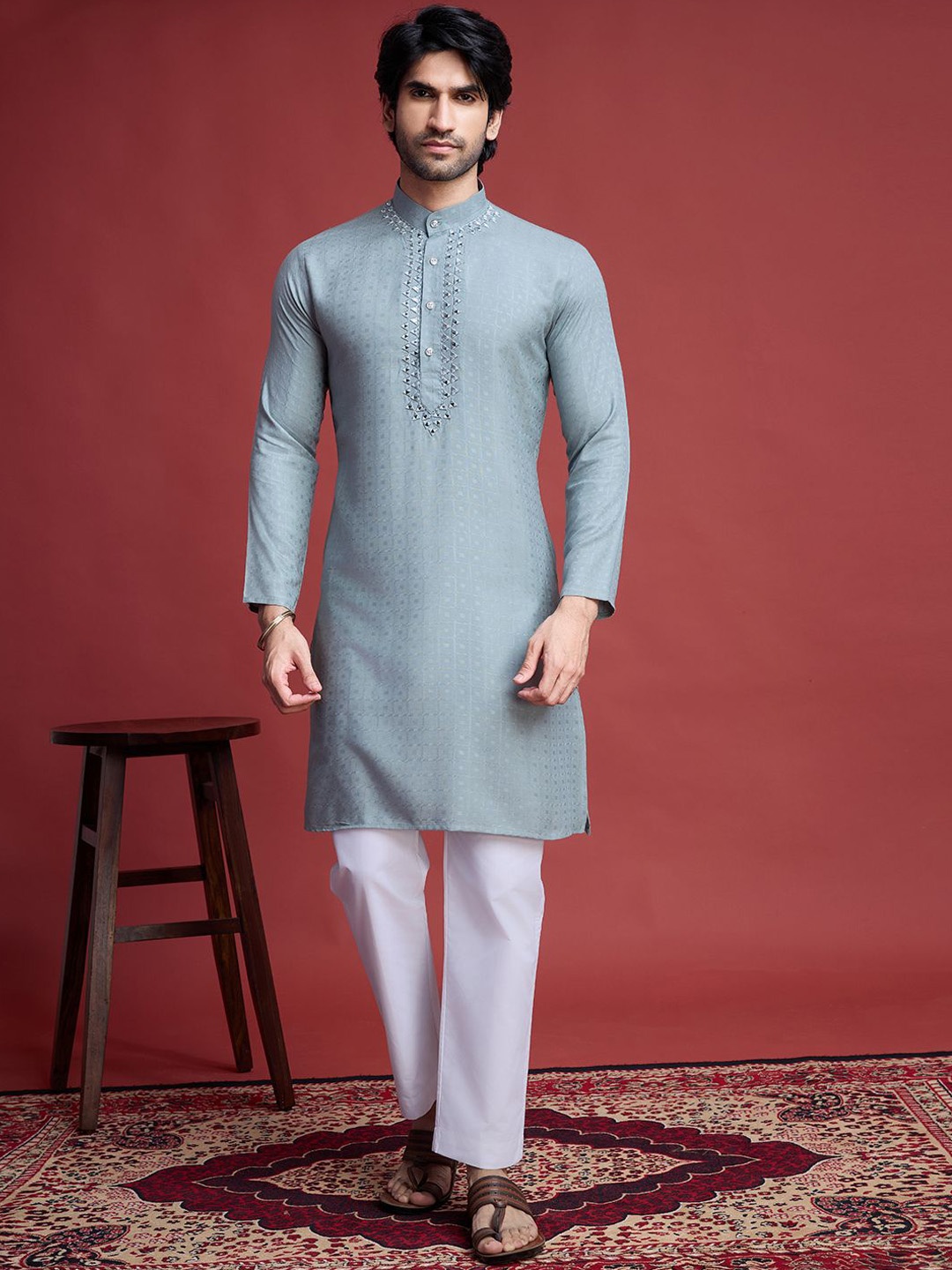 

SHUBHVASTRA Printed Mandarin Collar Pure Silk Straight Kurta, Green