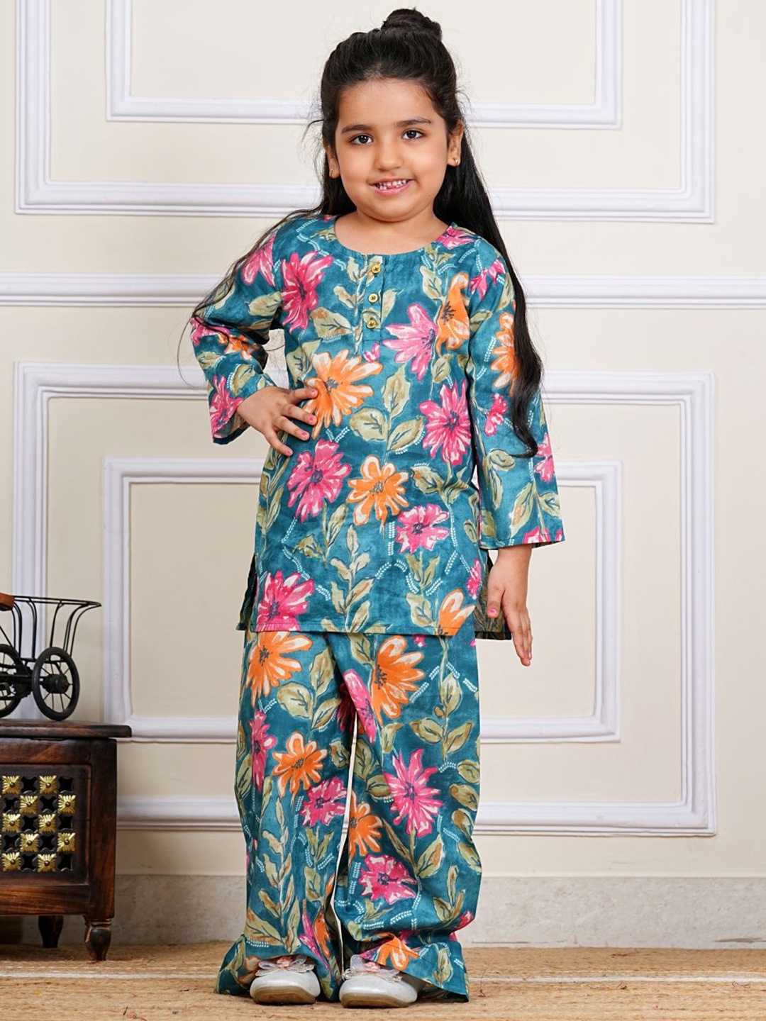 

COTLAND FASHION Girls Floral Printed Regular Pure Cotton Straight Kurta with Palazzos, Turquoise blue