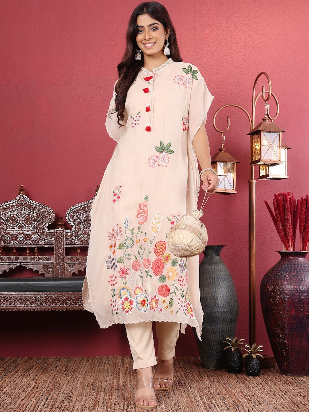

Varanga Floral Embroidered Kaftan Kurta with Trousers, Off white