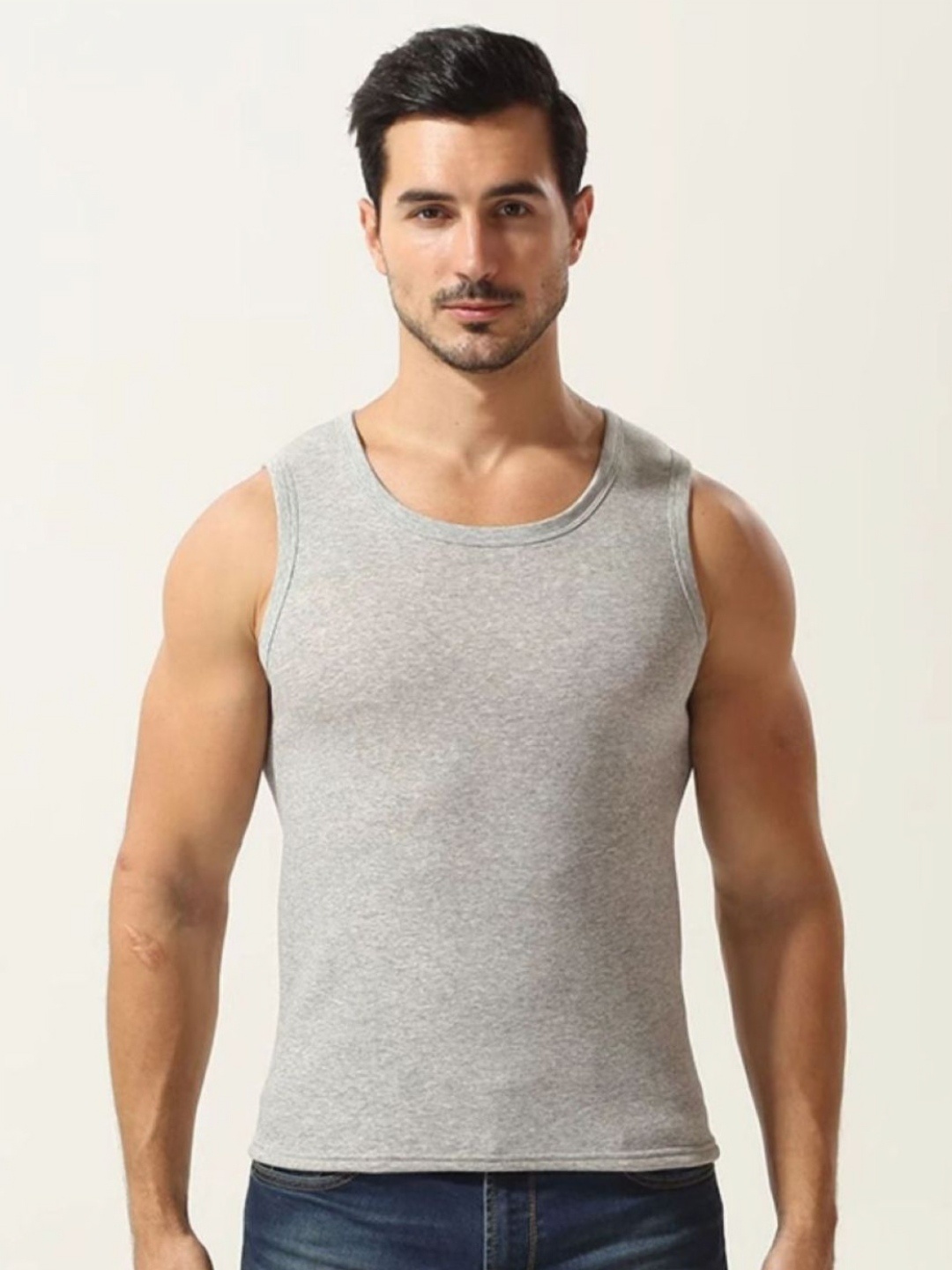 

HERE&NOW Men Solid Round Neck T-shirt, Grey