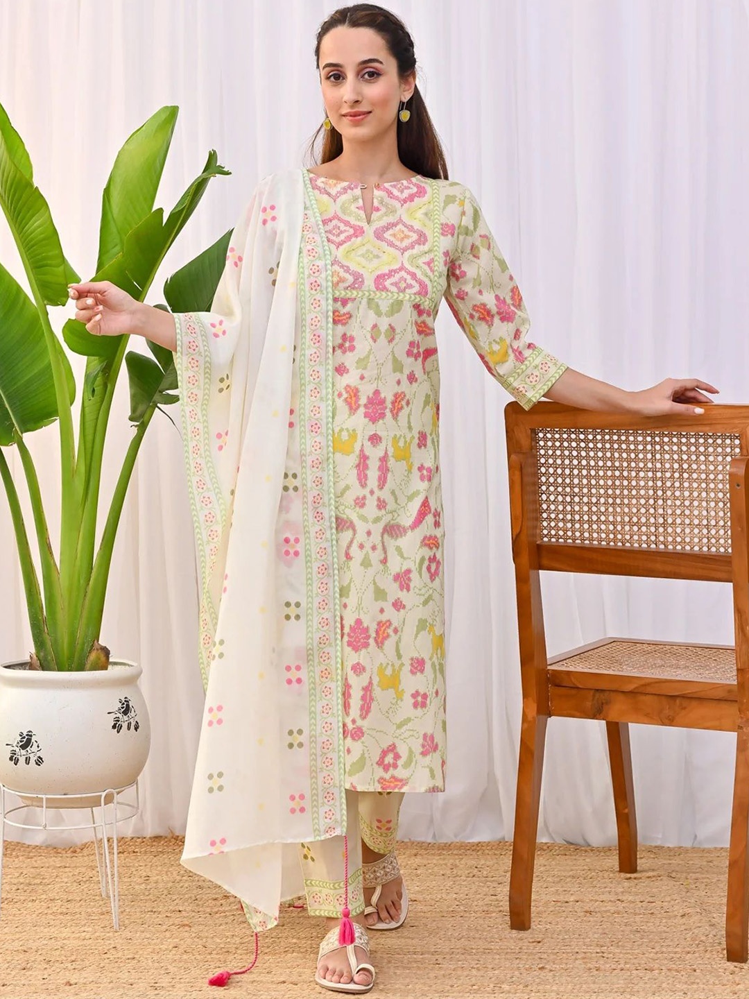 

Rujave Ethnic Motifs Printed Sequinned Keyhole Neck Straight Kurta With Trousers & Dupatta, Cream