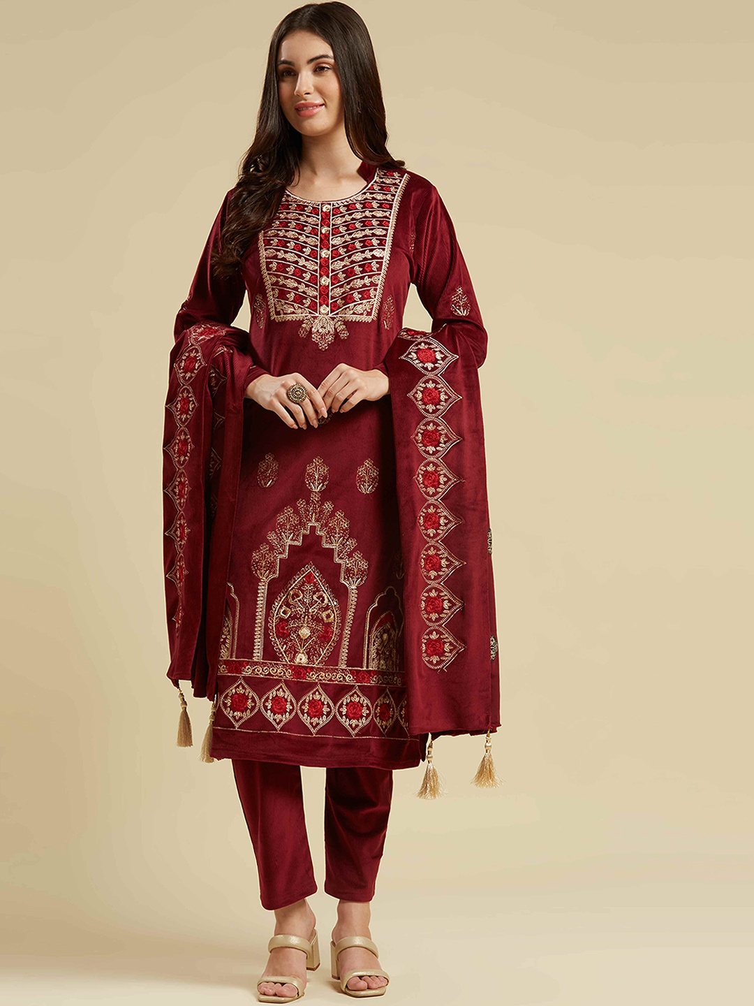 

Peachmode Floral Embroidered Thread Work Velvet Kurta with Trouser & Dupatta, Maroon