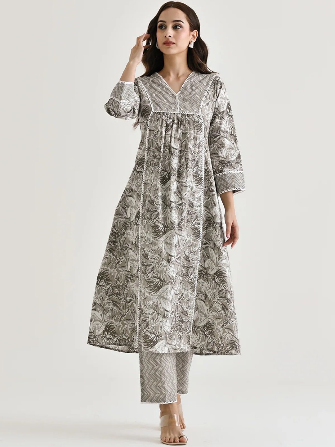 

Rujave Floral Printed Bead & Stones A-Line Kurta With Trousers, Grey