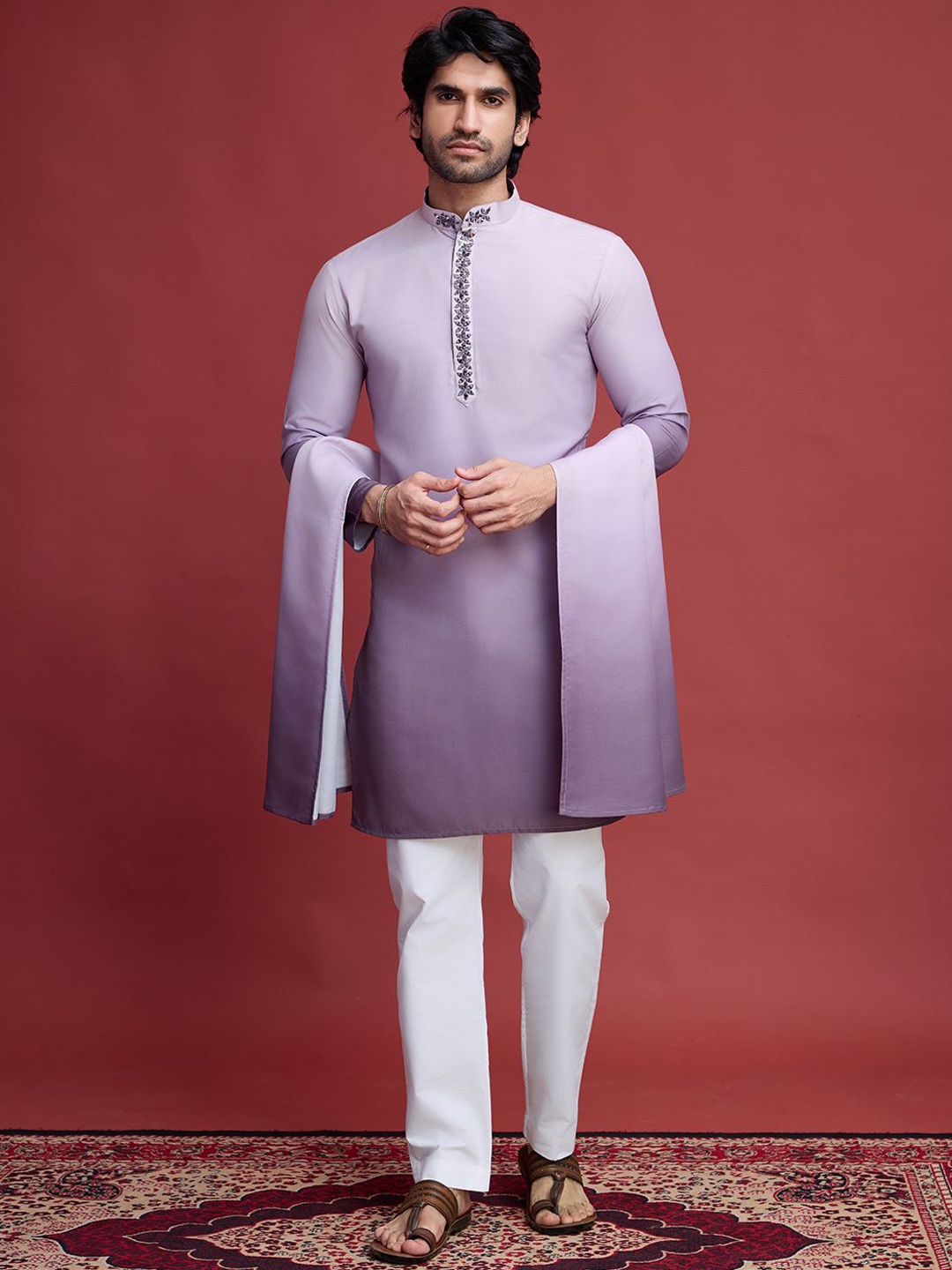 

SHUBHVASTRA Floral Embroidered Straight Kurta, Purple