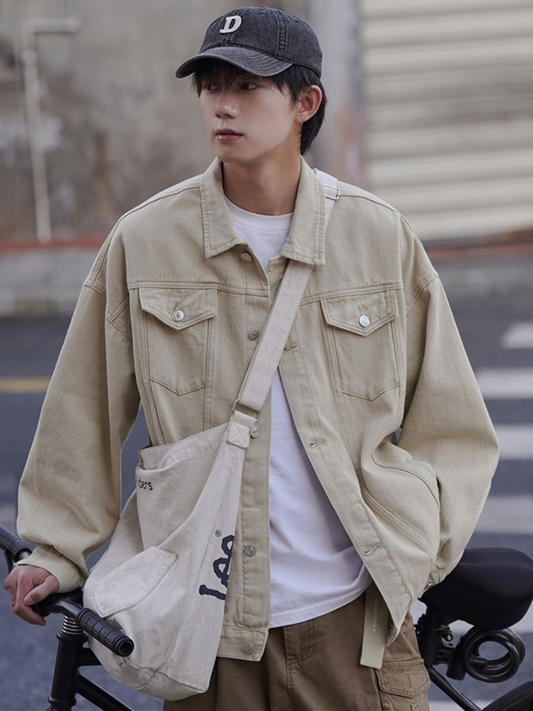 

HERE&NOW Men Spread Collar Solid Cotton Casual Denim Jacket, Khaki