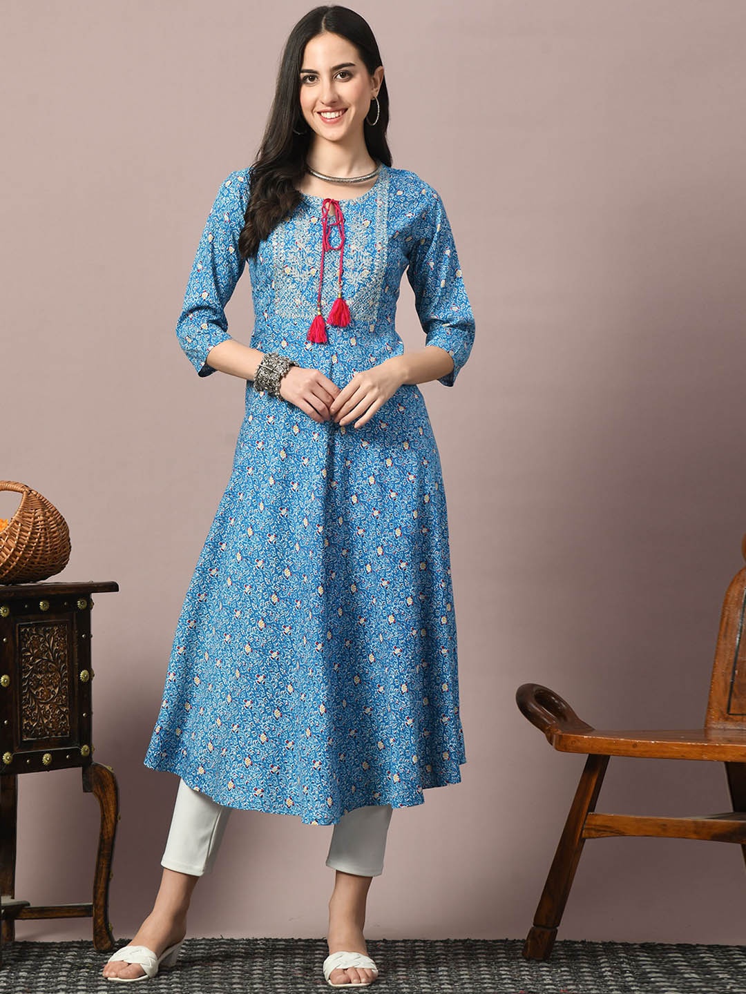 

METAFAB Ethnic Motifs Printed Sequinned Anarkali Kurta, Green
