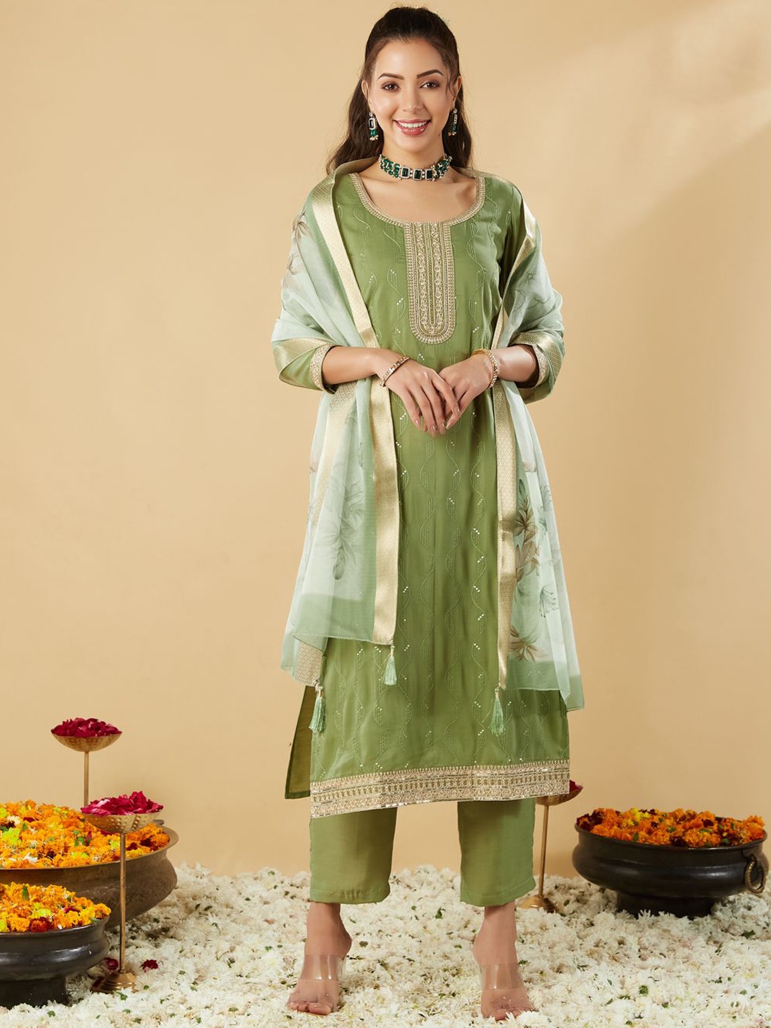 

J Turritopsis Floral Embroidered Sequinned Kurta With Trousers & Dupatta, Green