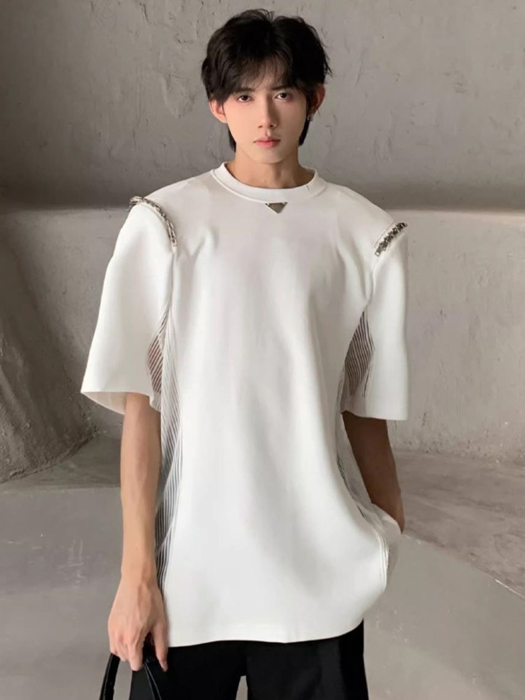 

HERE&NOW Men Striped Round Neck T-shirt, White