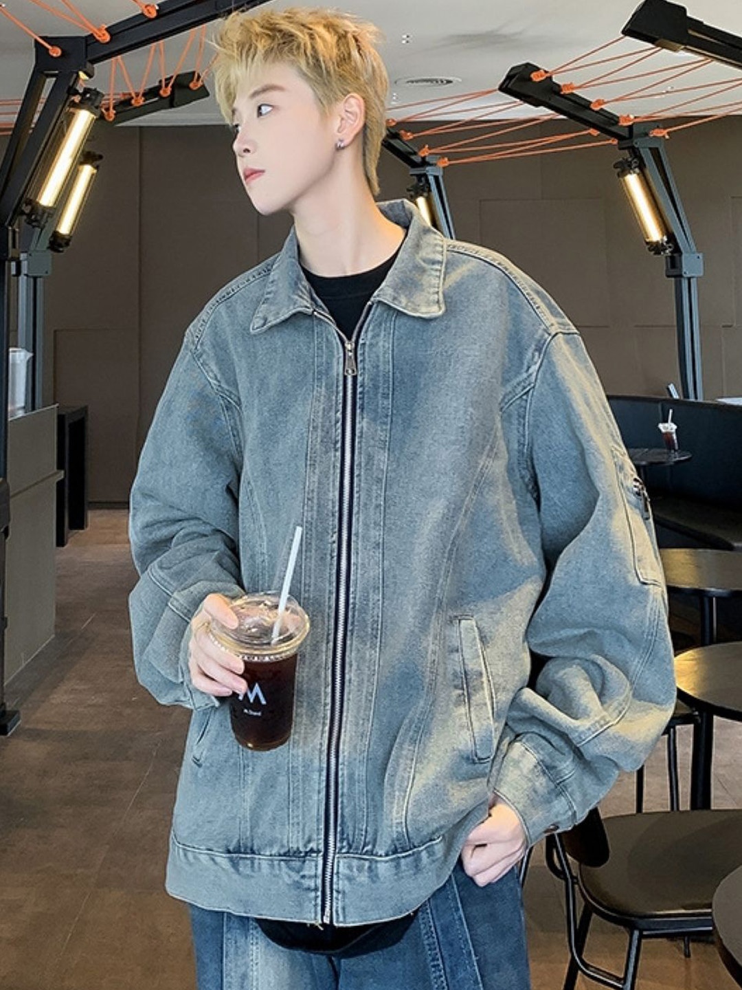 

HERE&NOW Men Spread Collar Washed Self Design Casual Denim Jacket, Grey