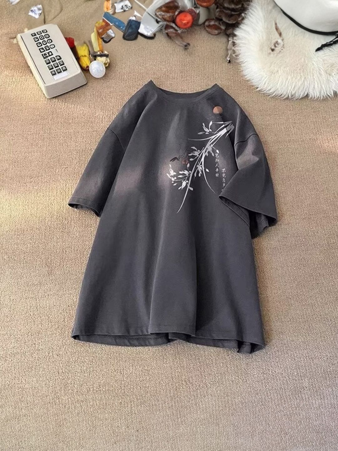 

HERE&NOW Men Floral Printed Round Neck Cotton Oversized T-shirt, Grey
