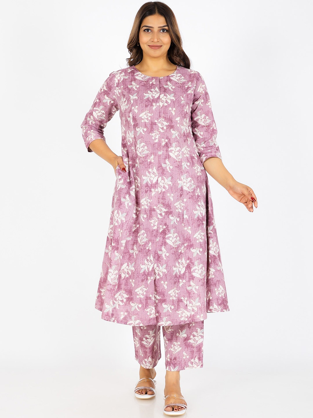 

Aramya Floral Printed Round Neck Pure Cotton A-Line Kurta With Trousers, Purple