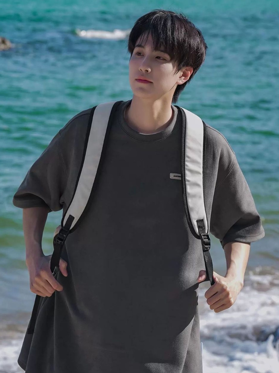 

HERE&NOW Men Solid Round Neck Oversized T-shirt, Grey
