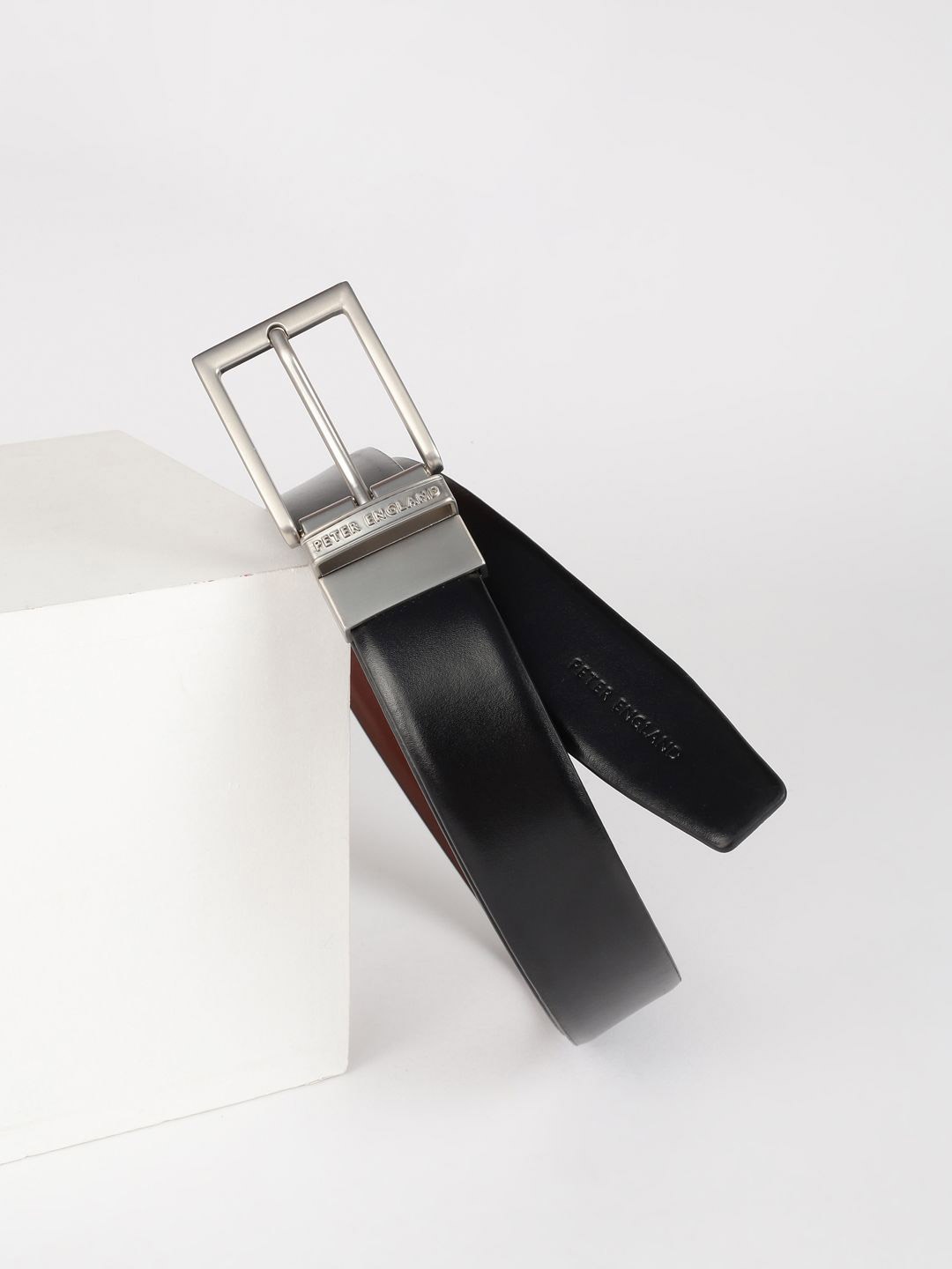 

Peter England Men Leather Reversible Formal Belt, Black