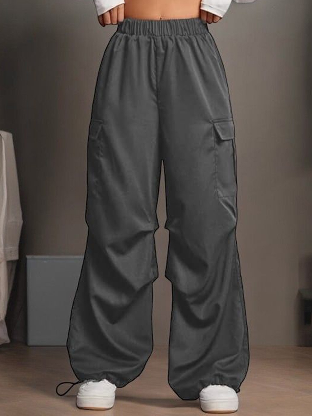 

The Roadster Lifestyle Co Women Loose-Fit Parachute Trousers, Grey