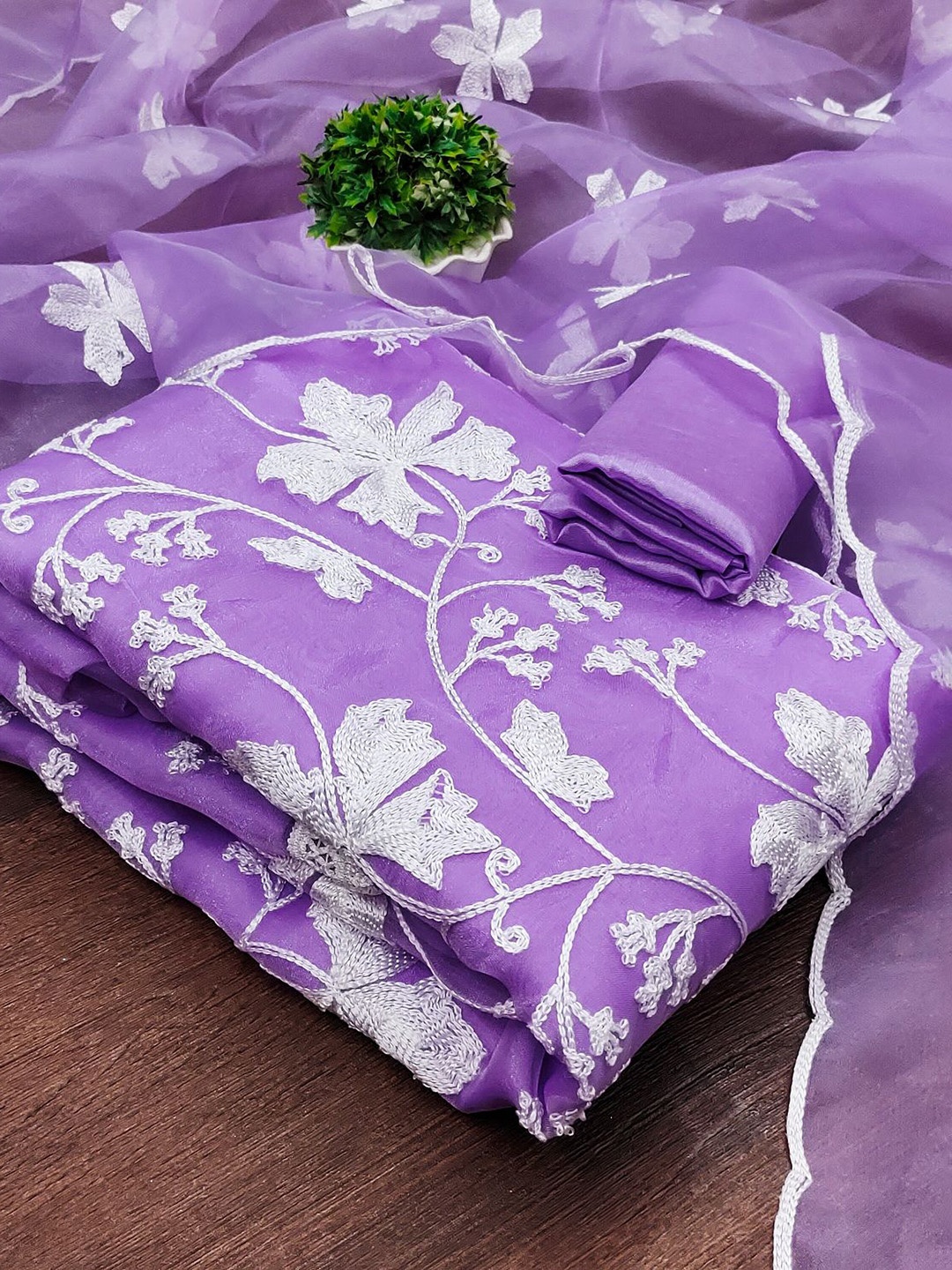 

Aika Floral Embroidered Organza Unstitched Dress Material, Lavender