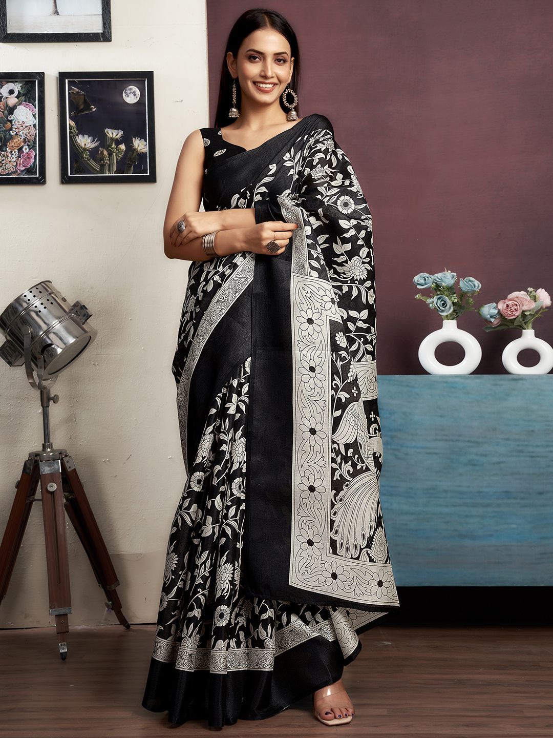

KALINI Floral Printed Saree, Black