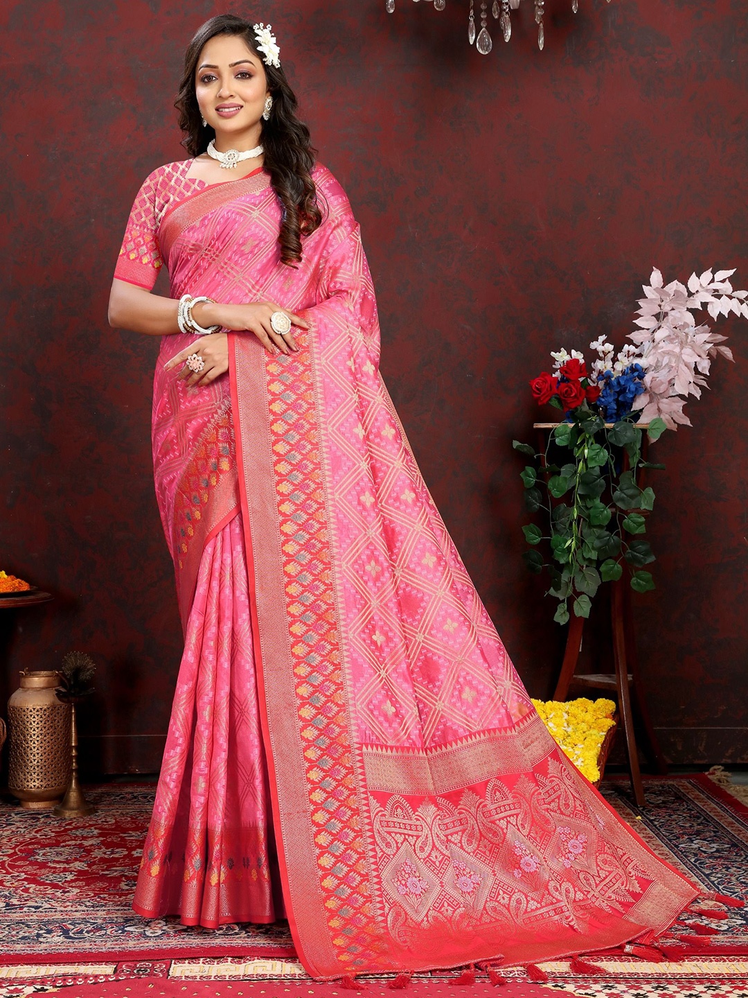 

Kriyansh Woven Design Zari Silk Cotton Kanjeevaram Saree, Pink