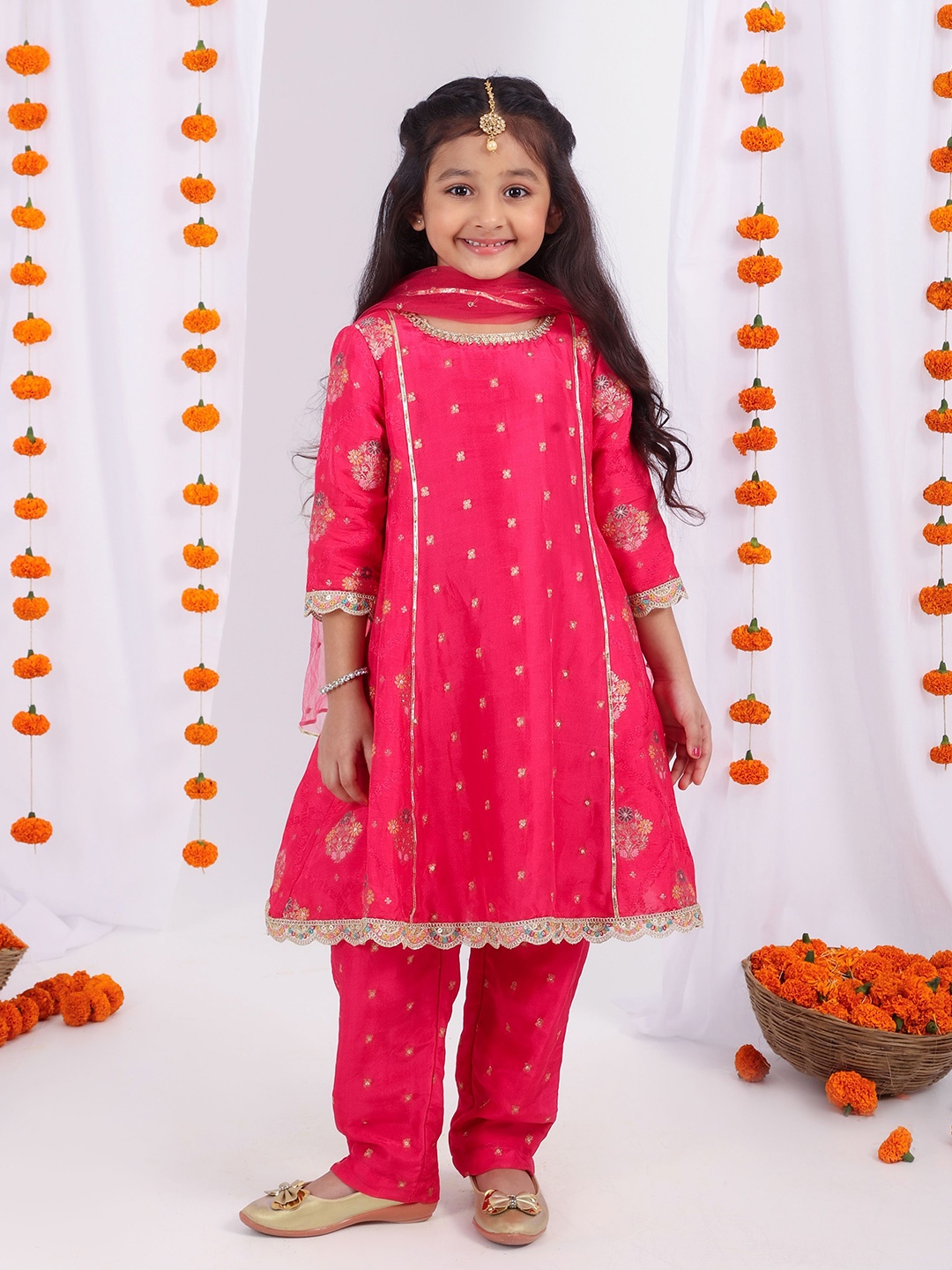 

MASTARANG Girls Floral Printed A-Line Kurta With Trousers & Dupatta, Fuchsia